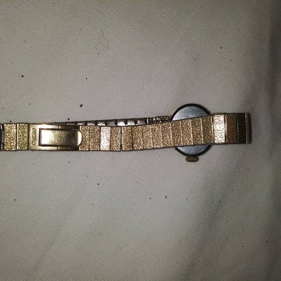 SEIKO LADIES SMALL ROUND FACE WRISTWATCH CA 00598